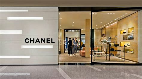 does chanel ship to canada|Chanel store locations.